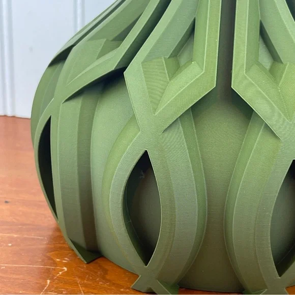 Modern Minimalist Flower Vase, The Linse Short Vase - Picture 7 of 8